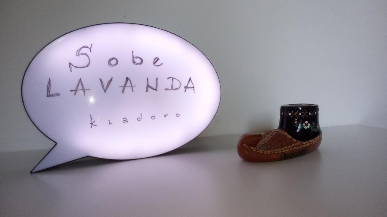 Soba Lavanda Kladovo Esterno foto