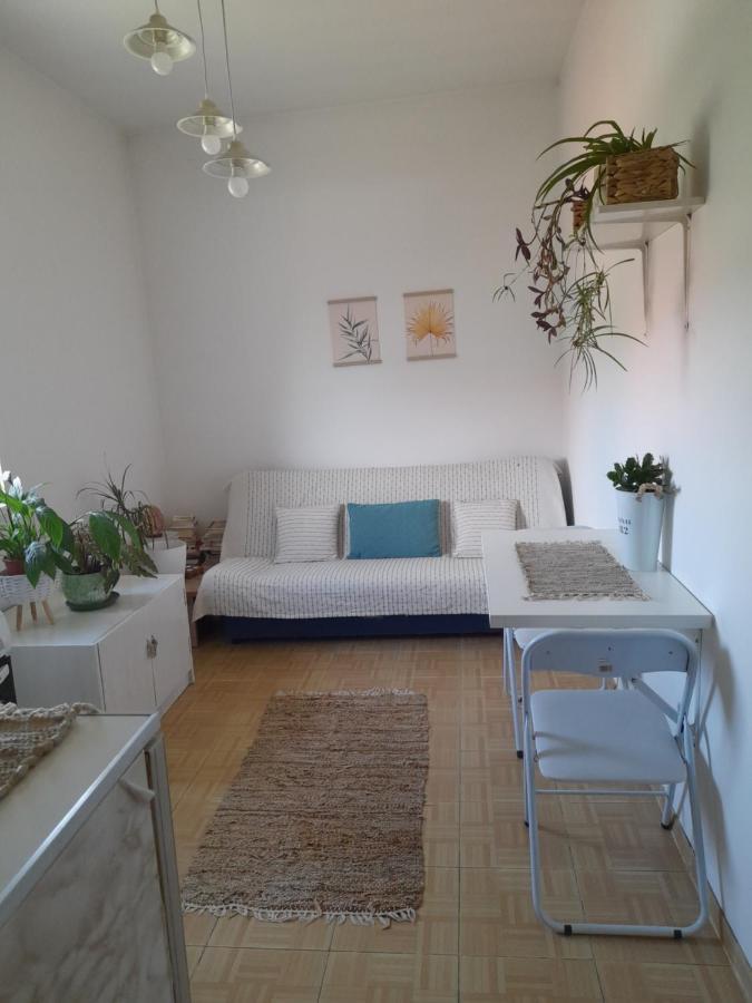 Soba Lavanda Kladovo Esterno foto