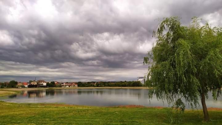 Soba Lavanda Kladovo Esterno foto